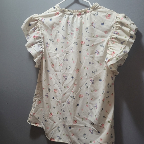 George white w/floral pattern top Size L - Picture 4 of 6
